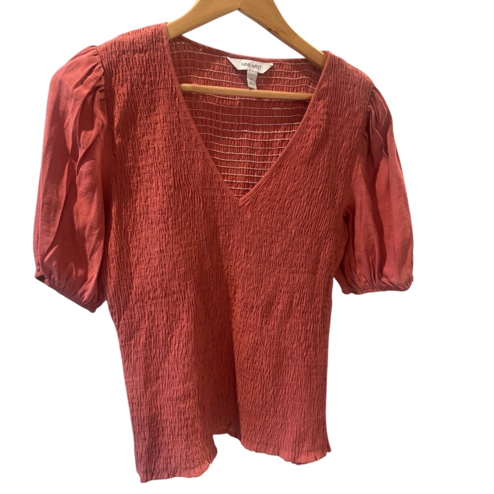 Women's Blouse Nine West Short Puff Sleeve Smocked Coral Size M Boho - Picture